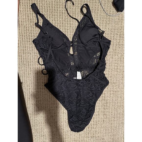 Becca by Rebecca Virtue Women's One Piece Swimsuit, Crochet Lace Black Small NWT - Picture 2 of 2